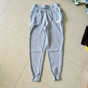Nike sweatpants joggers